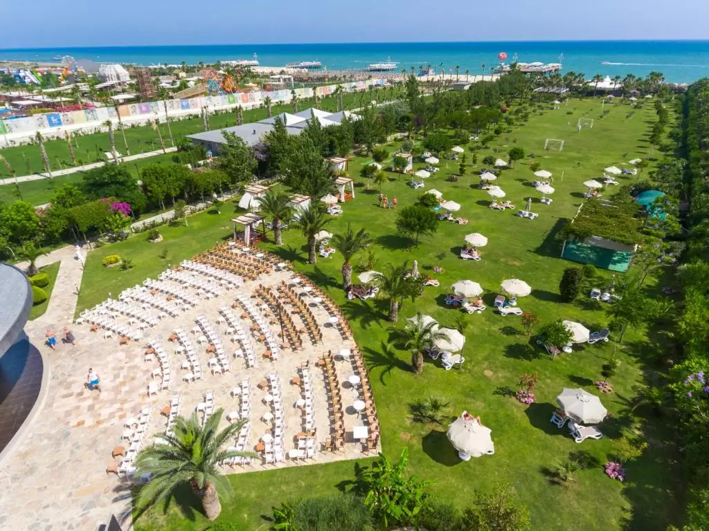 فضای سبز Melas Lara Hotel Antalya